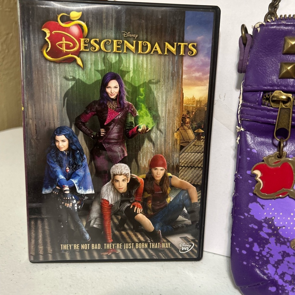 Disney Descendants Doll Collection - Pink, Blue, Purple - Picture 8 of 11